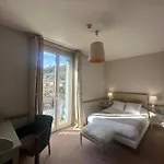 Helvie فال لي با